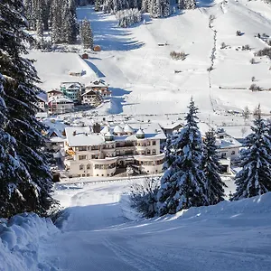 hotel-schlosshof.ischgl-hotels.net/